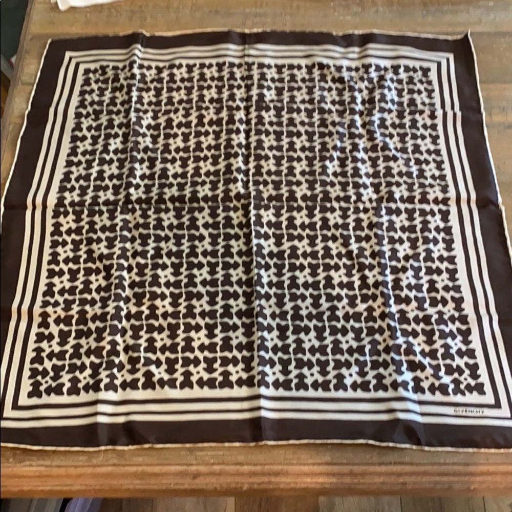 Vintage Givenchy scarf - Picture 2 of 5